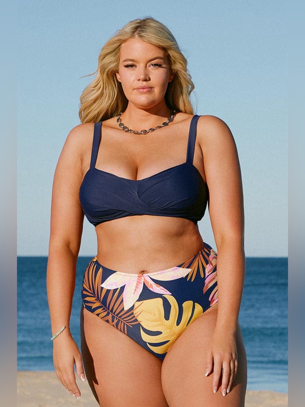Cupshe Navy Twist Bikini Top